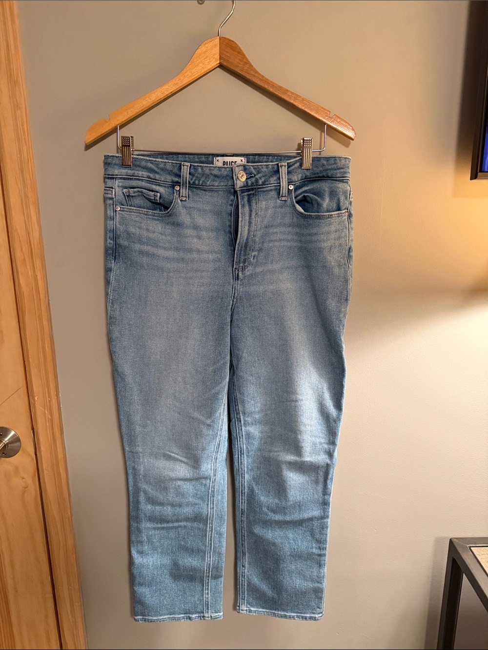 PAIGE Cindy Crop Light Blue Jeans - Size 31